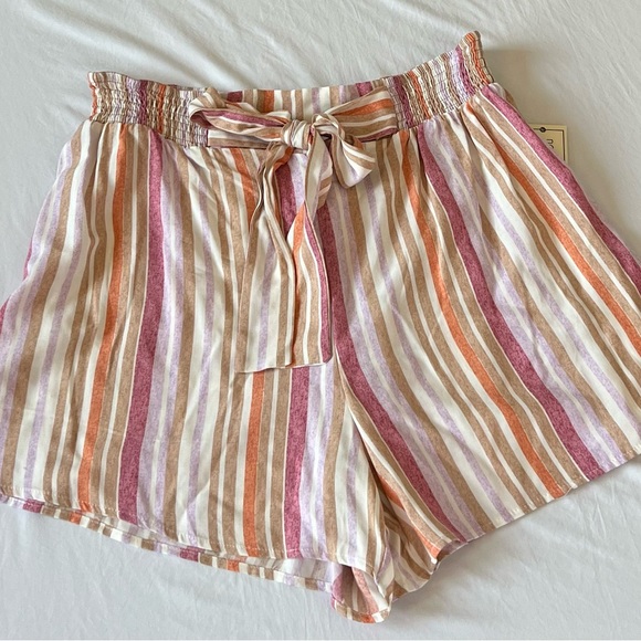 NWT - No Comment Plus Elastic Tie Waist Paper Bag Shorts - Picture 3 of 3